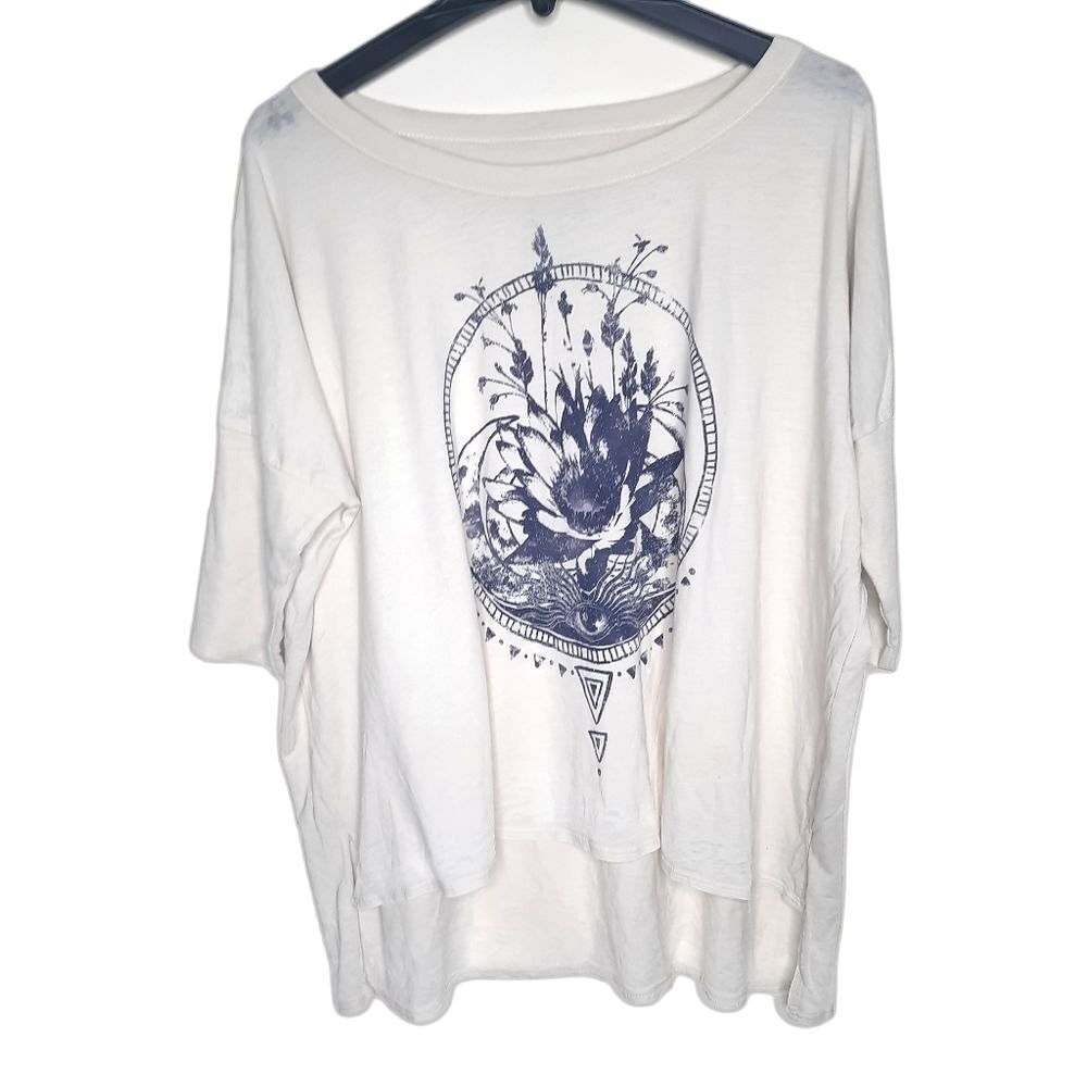 Chaser Bohemian Mandala Tee Cream Size Medium New Without Tag